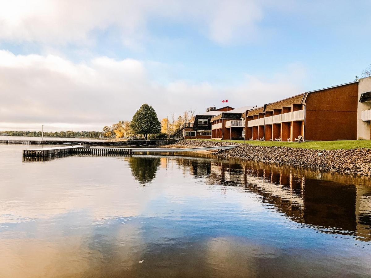 La Place Rendez-Vous Hotel Fort Frances Exterior foto