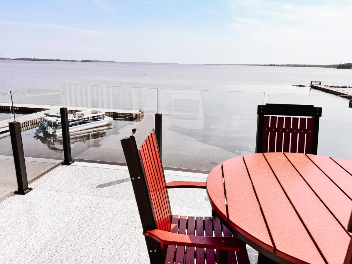 La Place Rendez-Vous Hotel Fort Frances Exterior foto