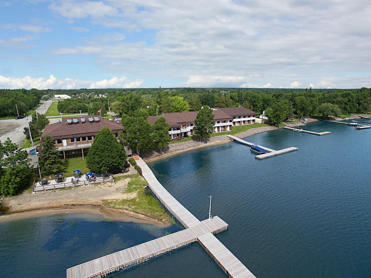 La Place Rendez-Vous Hotel Fort Frances Exterior foto